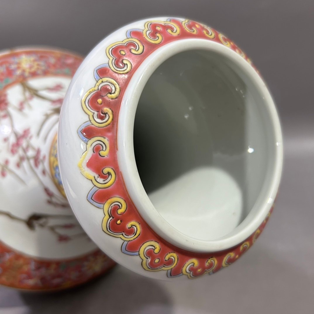 Qing Dynasty Xianfeng pastel happy eyebrow curling bottle