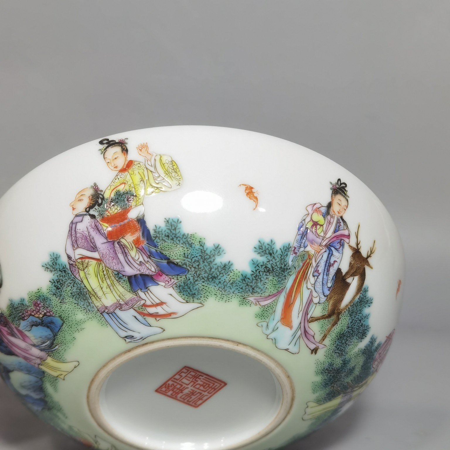 Qing Dynasty Jiaqing a pair of pastel-colored seven fairies lying foot bowls