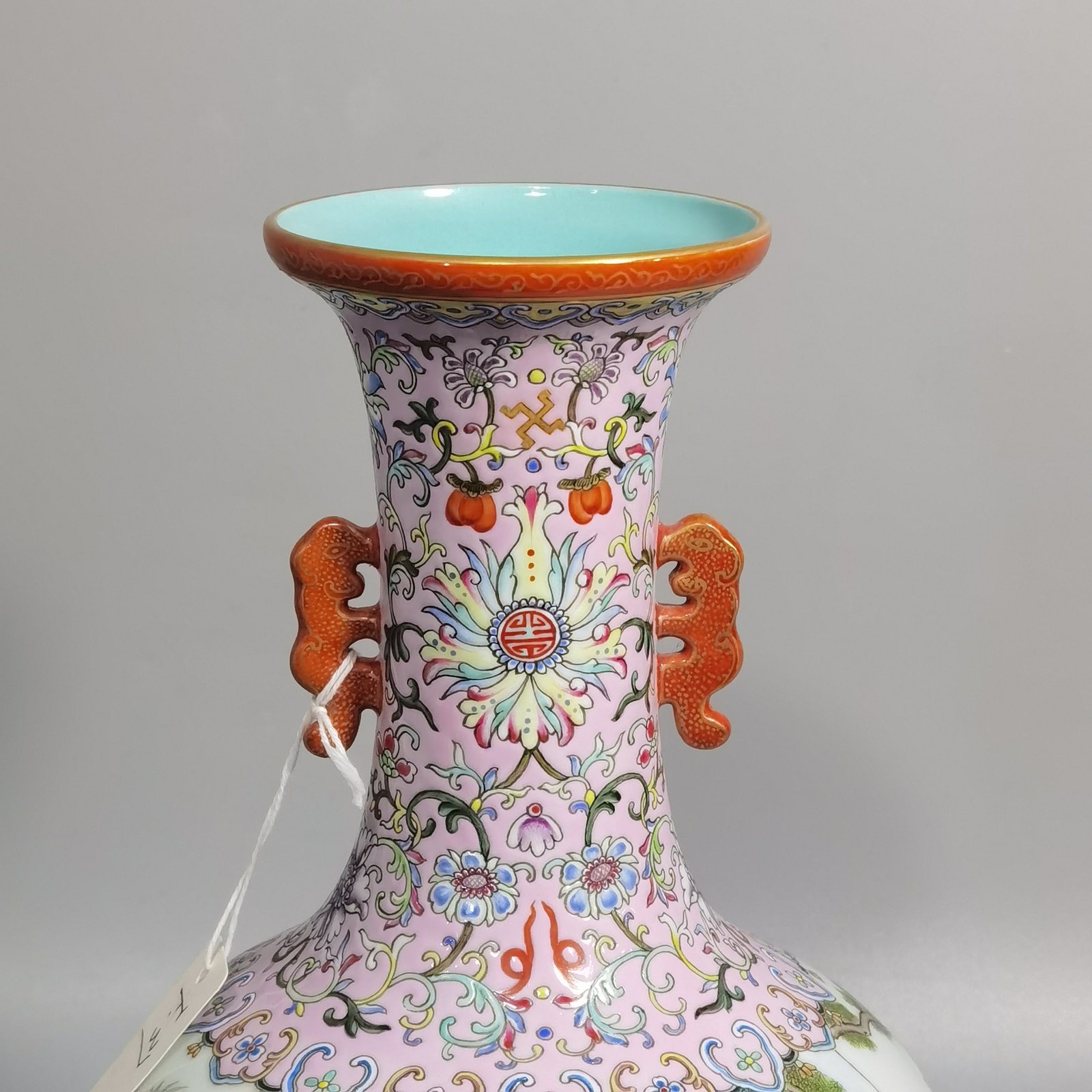 Qing Dynasty Jiaqing upper and lower pink ground pastel color amphora with children in full view