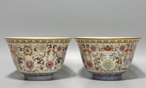 Qing Dynasty Jiaqing a pastel lotus bowl with eight treasures and lotus branches