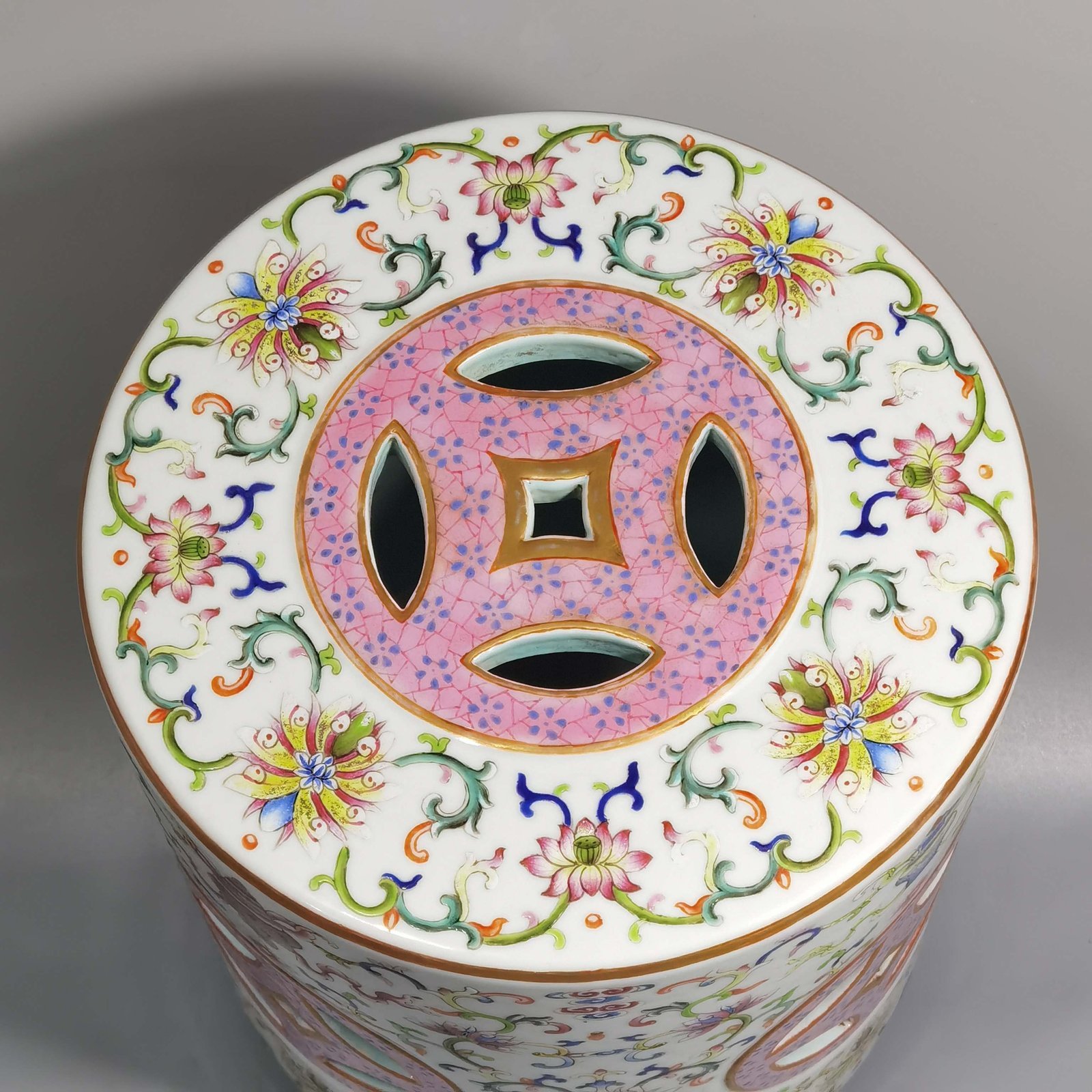 Qing Dynasty Jiaqing Palace Lantern with White Ground and Pastel Lotus Branches and Eight Treasures
