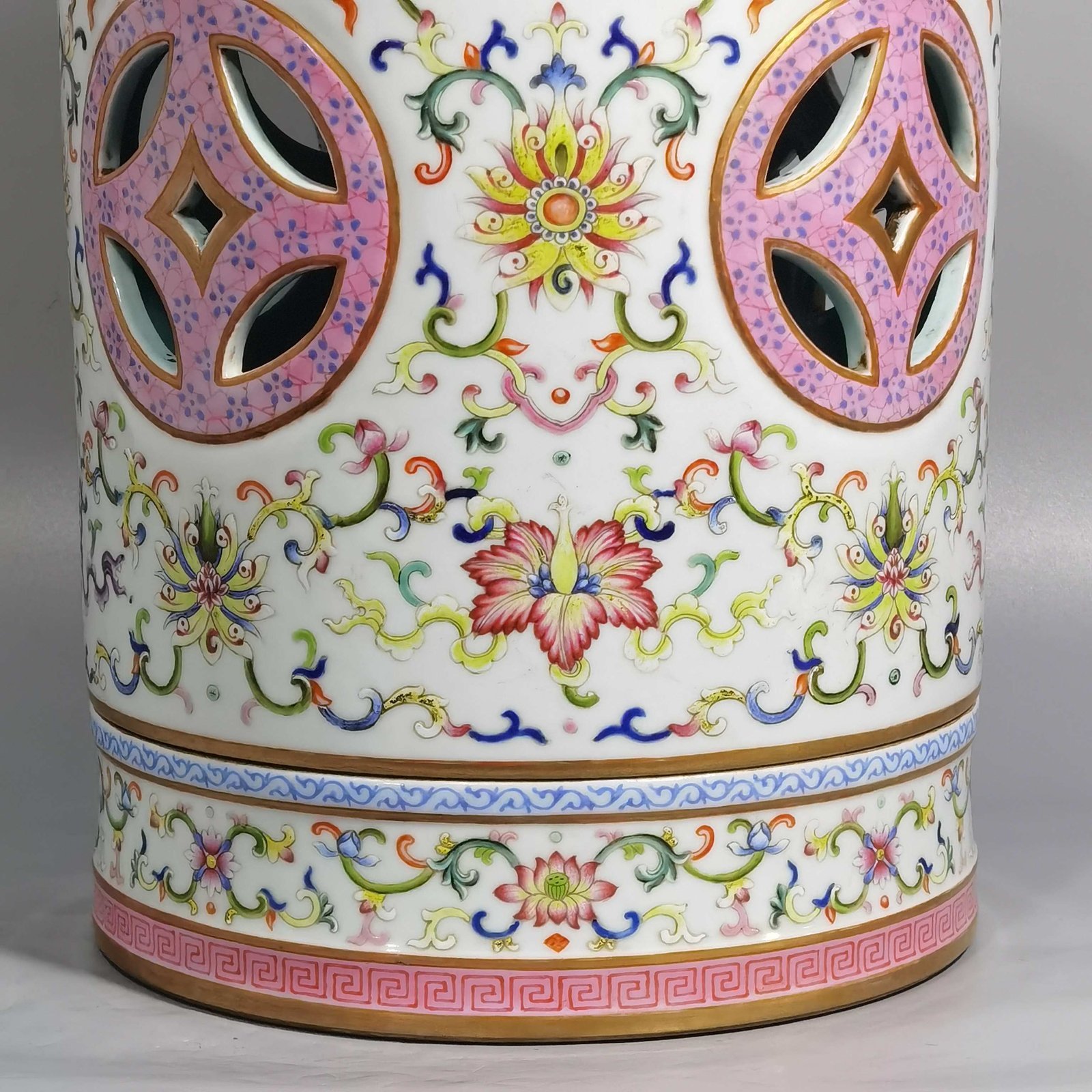 Qing Dynasty Jiaqing Palace Lantern with White Ground and Pastel Lotus Branches and Eight Treasures