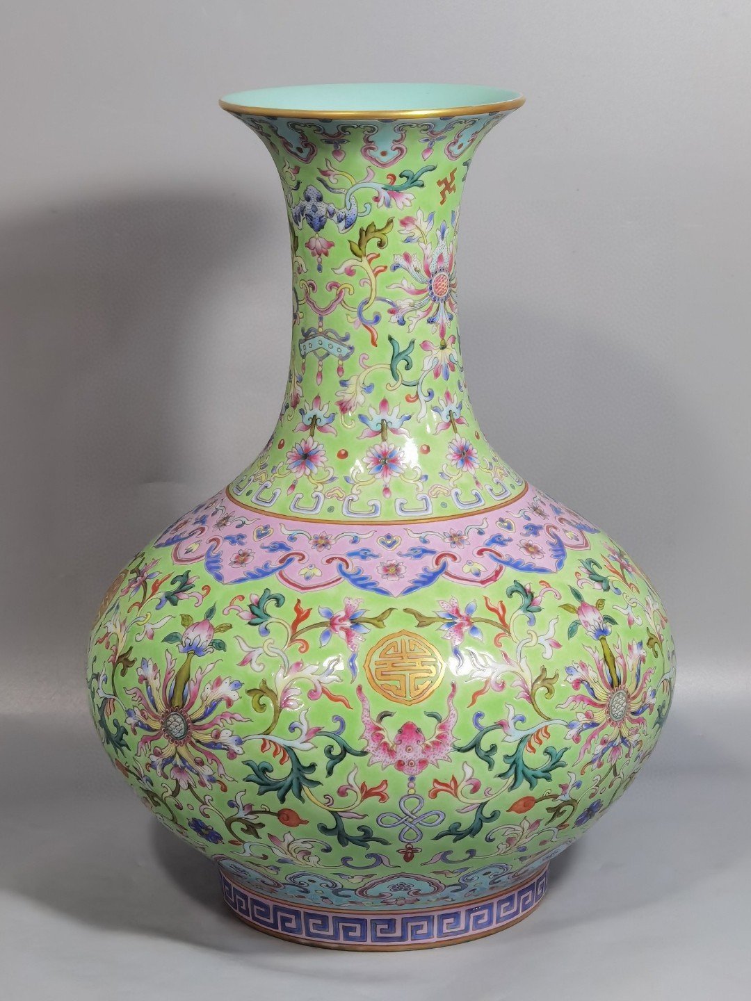 Qing Dynasty Jiaqing style okra green land pastel blessing and longevity entwining lotus pattern vase