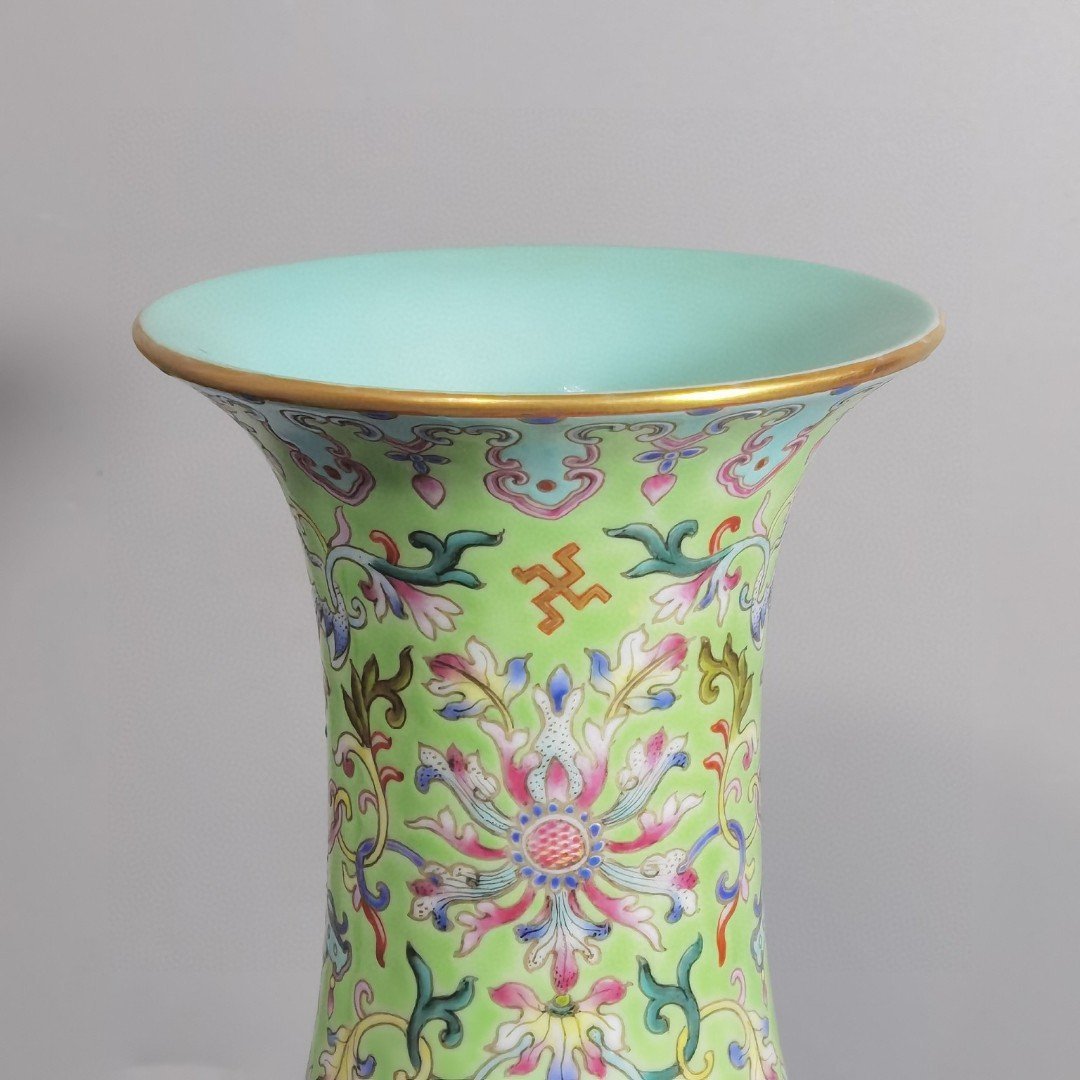 Qing Dynasty Jiaqing style okra green land pastel blessing and longevity entwining lotus pattern vase