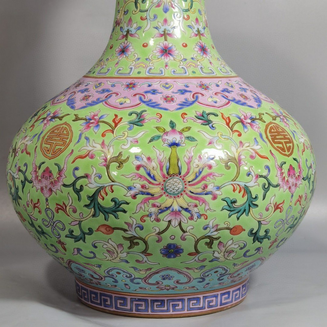 Qing Dynasty Jiaqing style okra green land pastel blessing and longevity entwining lotus pattern vase
