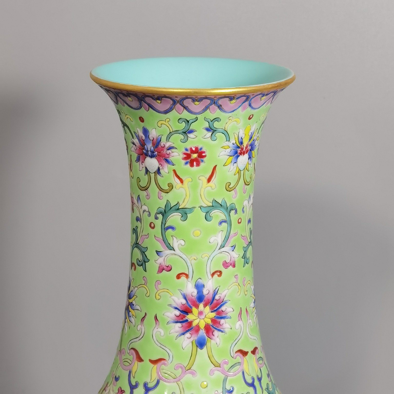 Qing Dynasty Jiaqing style okra green land pastel blessing and longevity entwining lotus pattern vase