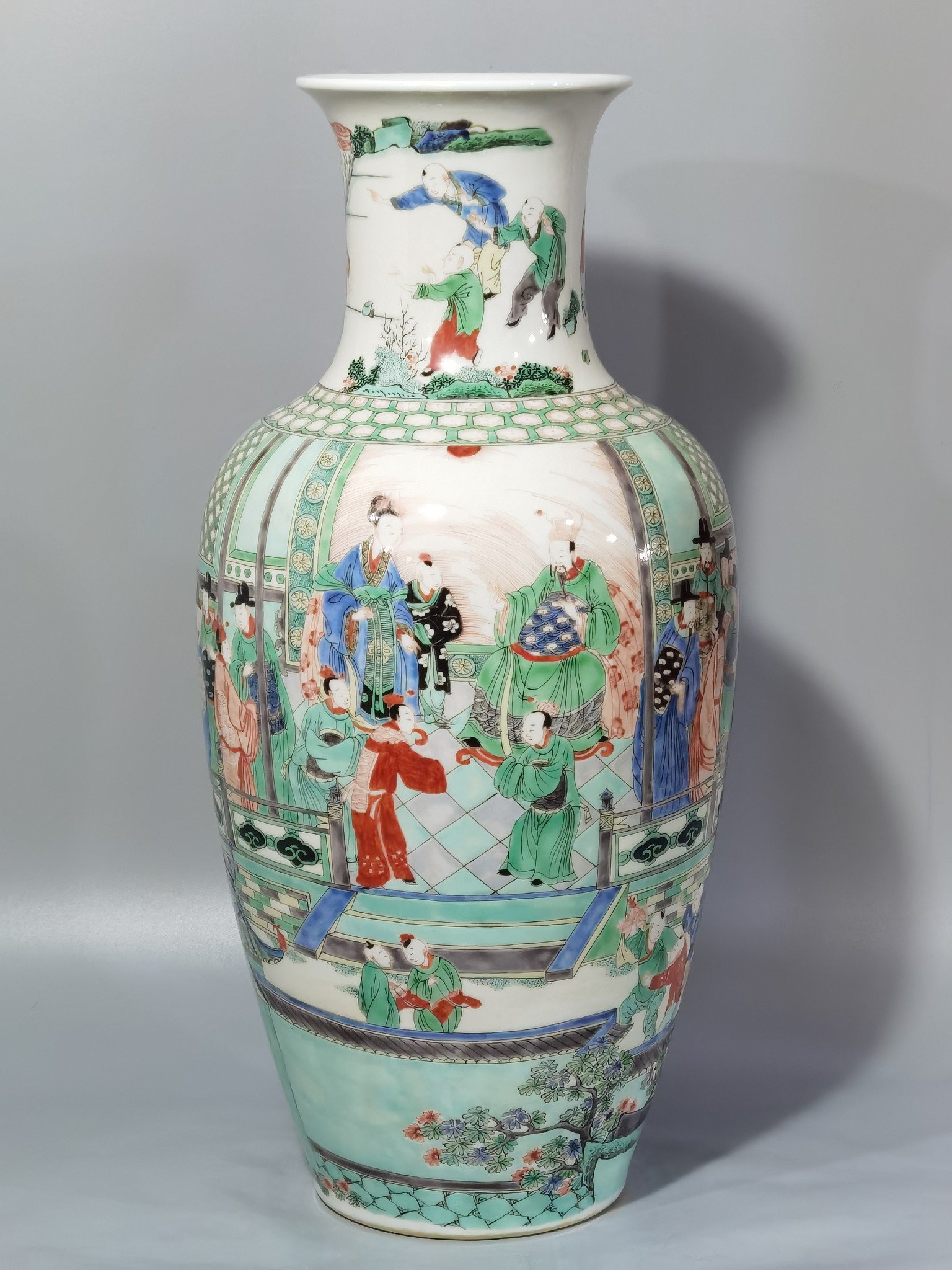 Qing Dynasty Kangxi colorful characters and story-telling flask