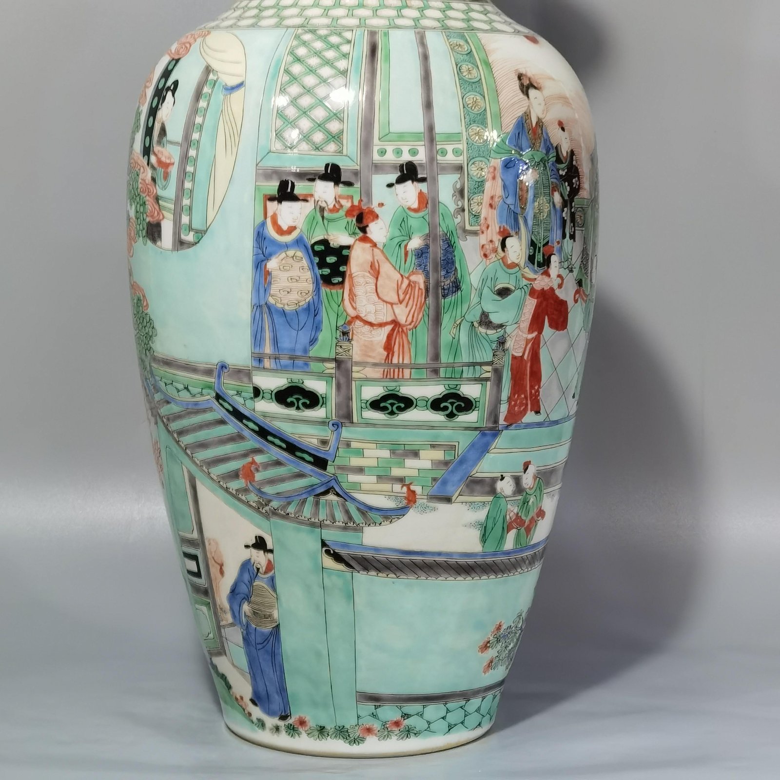 Qing Dynasty Kangxi colorful characters and story-telling flask