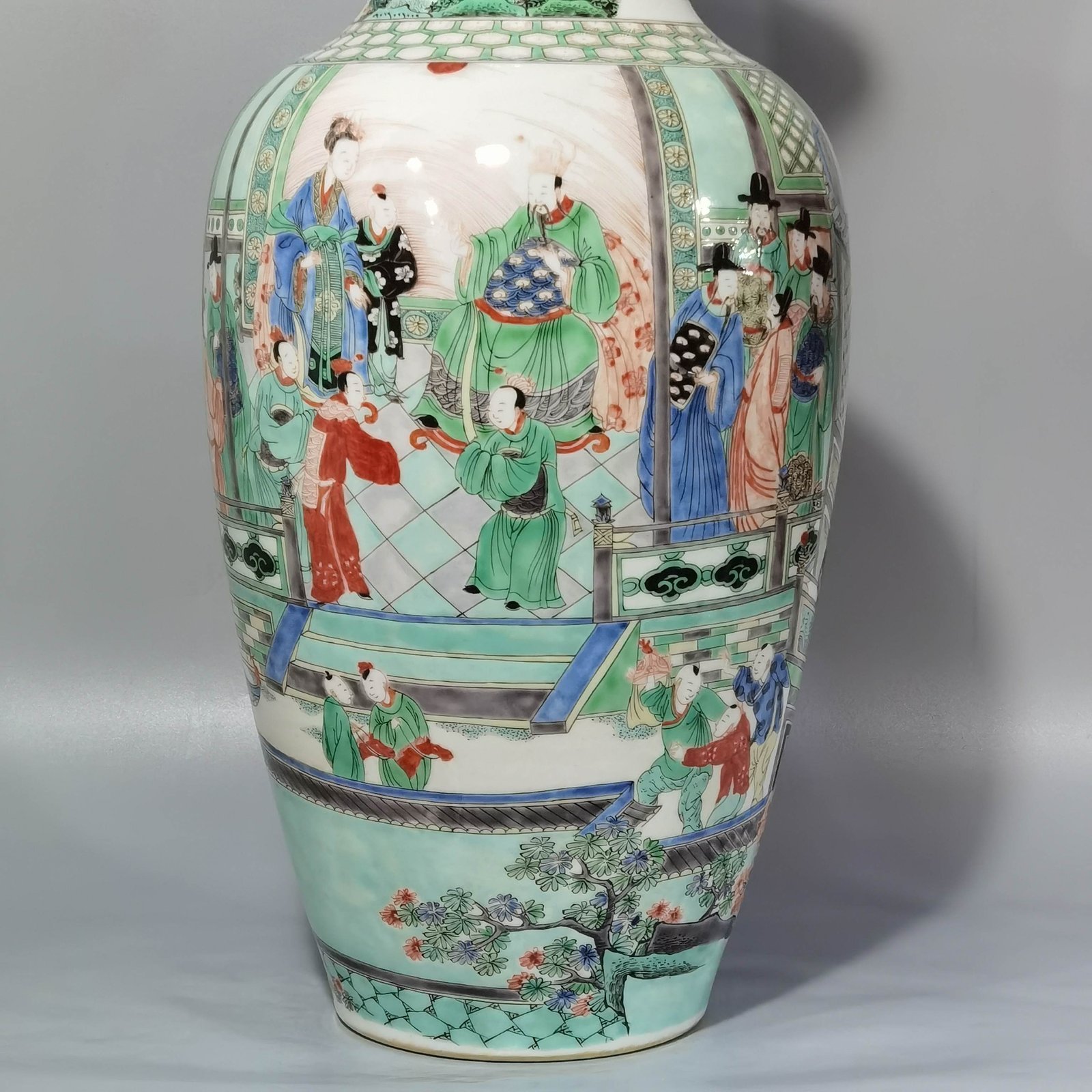 Qing Dynasty Kangxi colorful characters and story-telling flask
