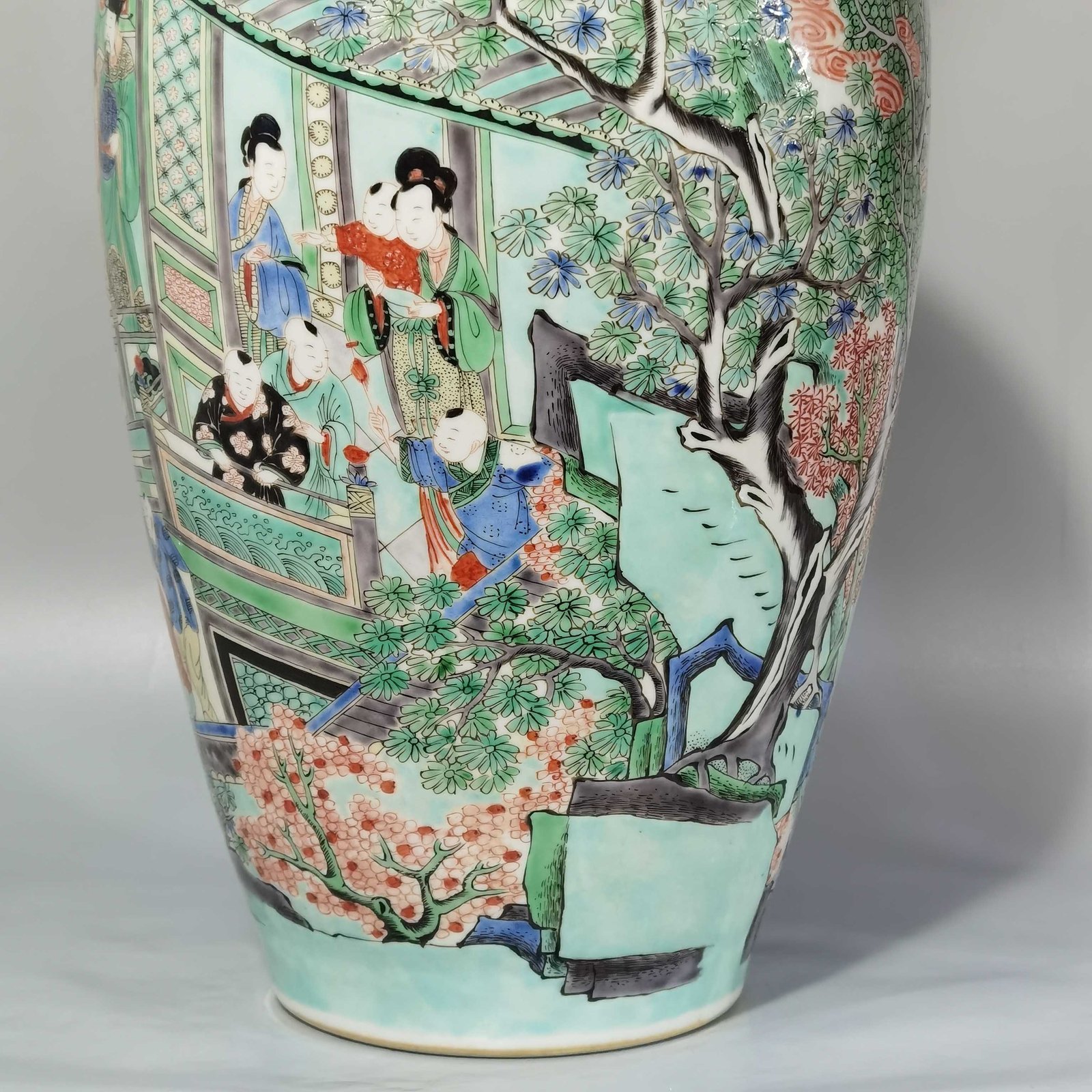 Qing Dynasty Kangxi colorful characters and story-telling flask