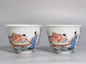 Qing Dynasty Kangxi Five-Colored Li Bai Dou Wine Cup