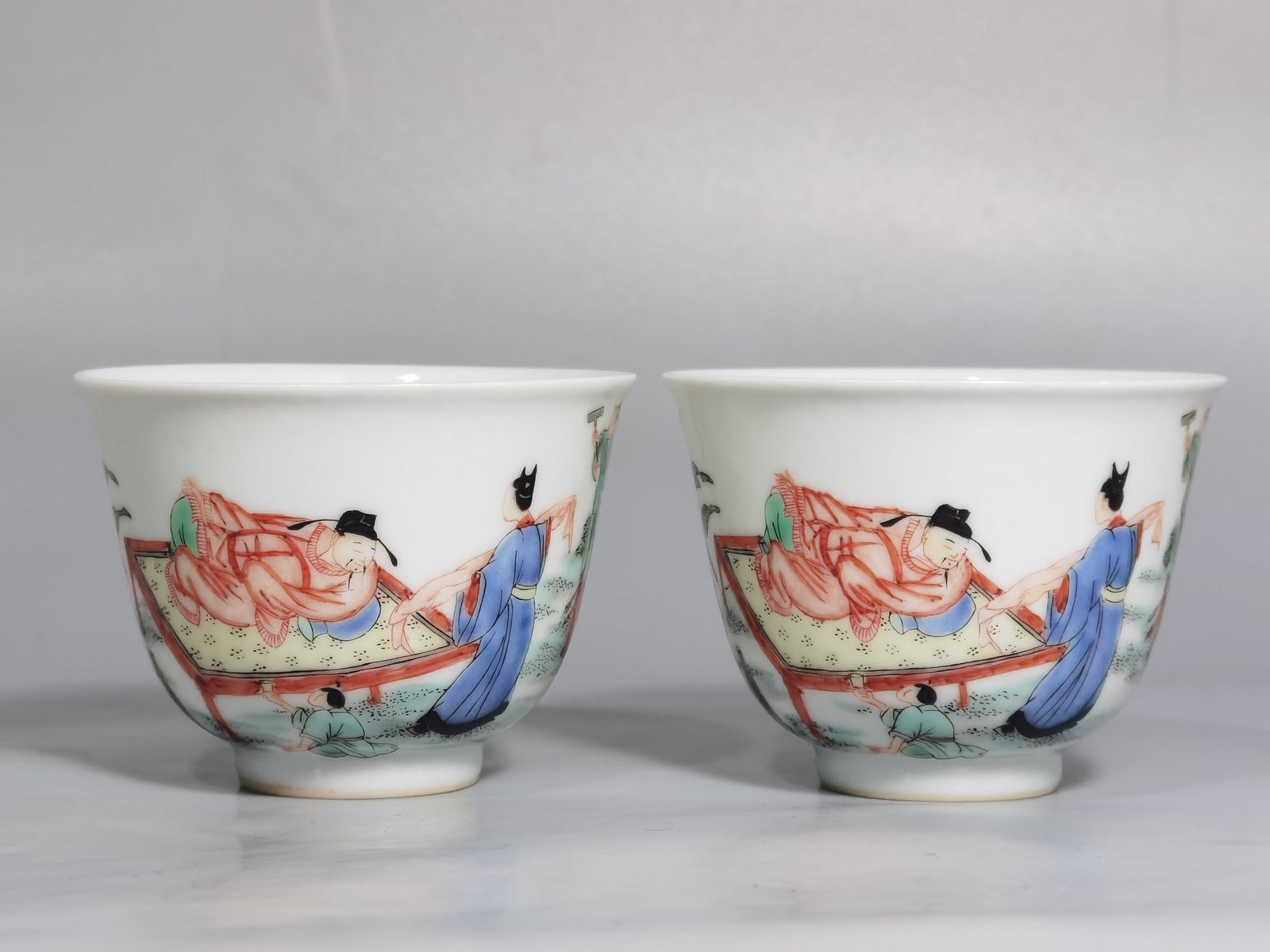 Qing Dynasty Kangxi Five-Colored Li Bai Dou Wine Cup