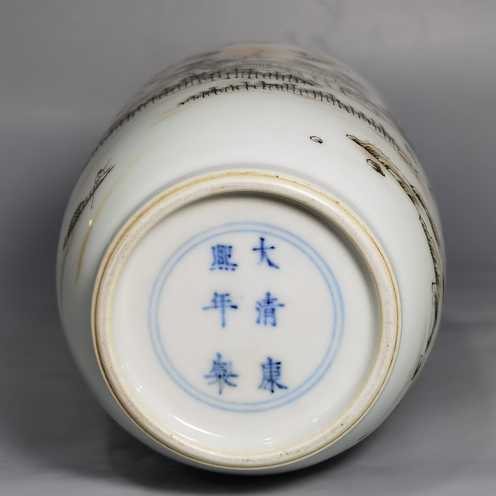Qing Dynasty Kangxi ink color landscape and figures stick vase
