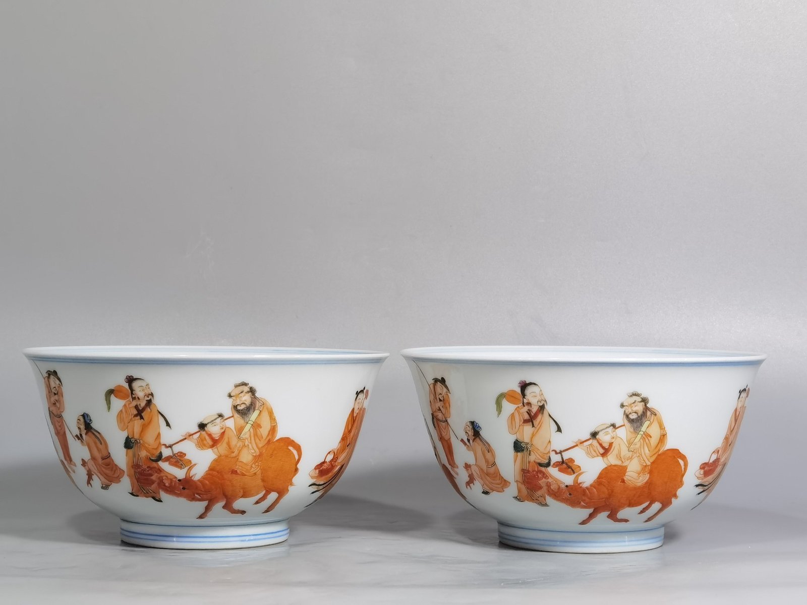 Qing Dynasty Kangxi pair of alum-red five-color Eight Immortals birthday bowl