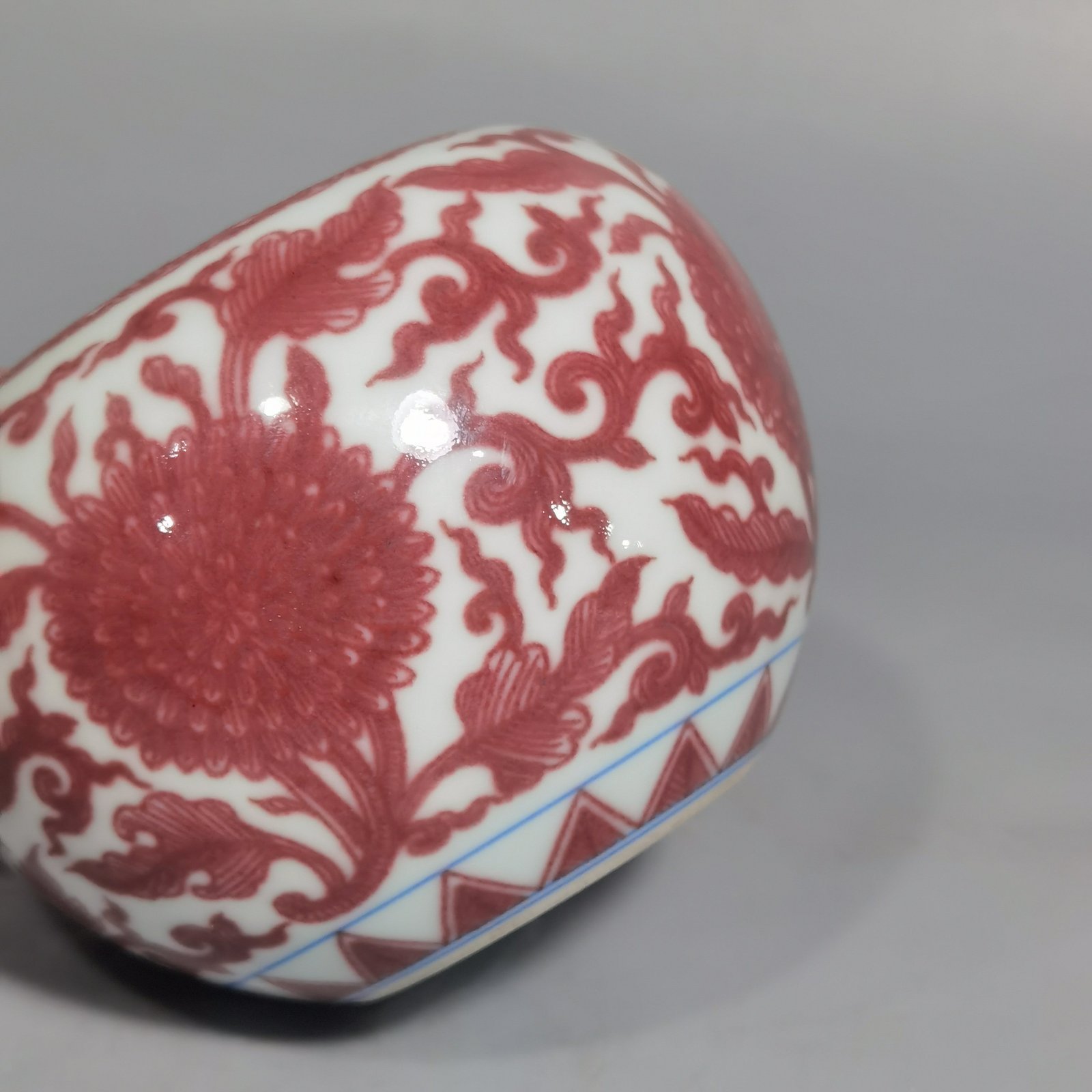 Qing Dynasty Kangxi underglaze red lotus wash