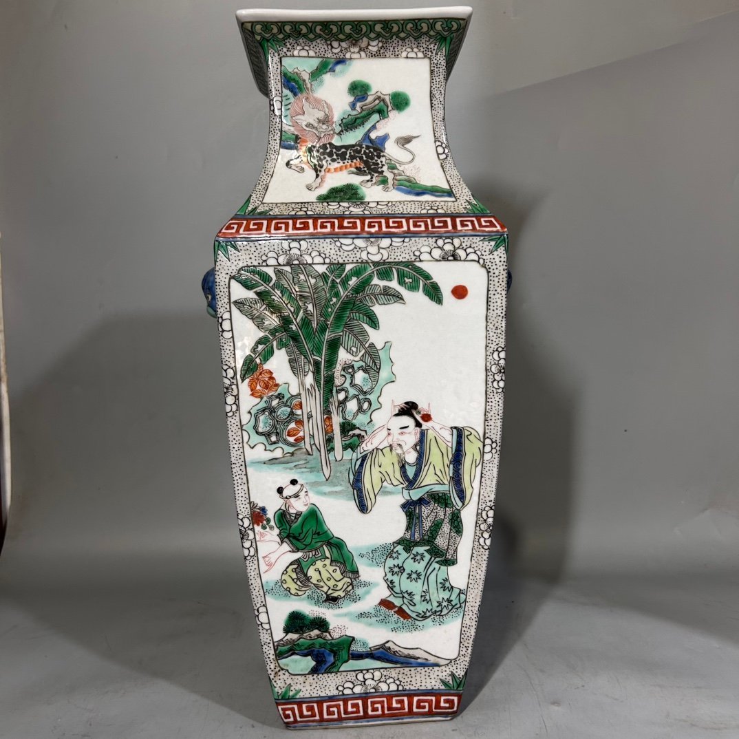 Qing Dynasty Kangxi colorful figure square inlay vase