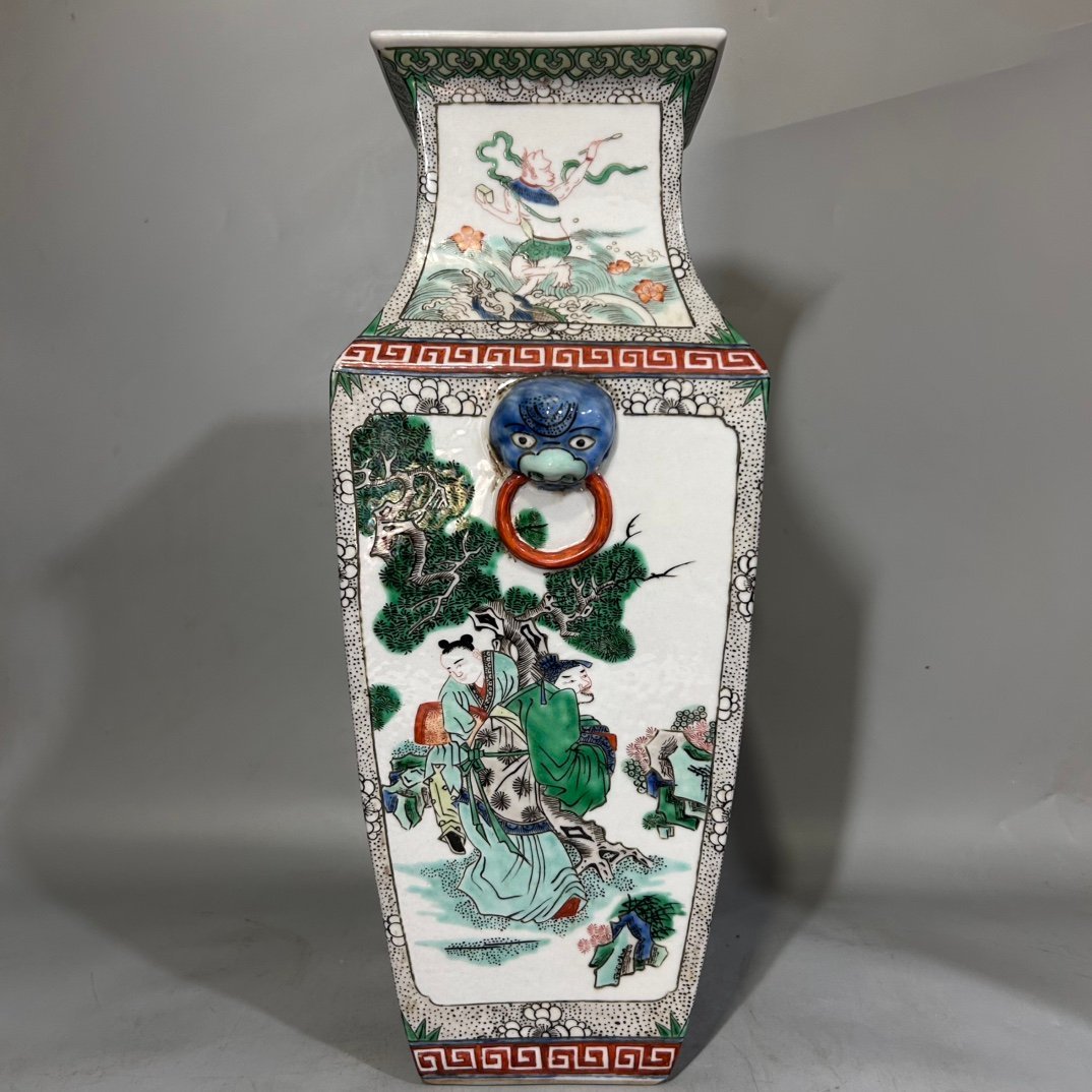 Qing Dynasty Kangxi colorful figure square inlay vase