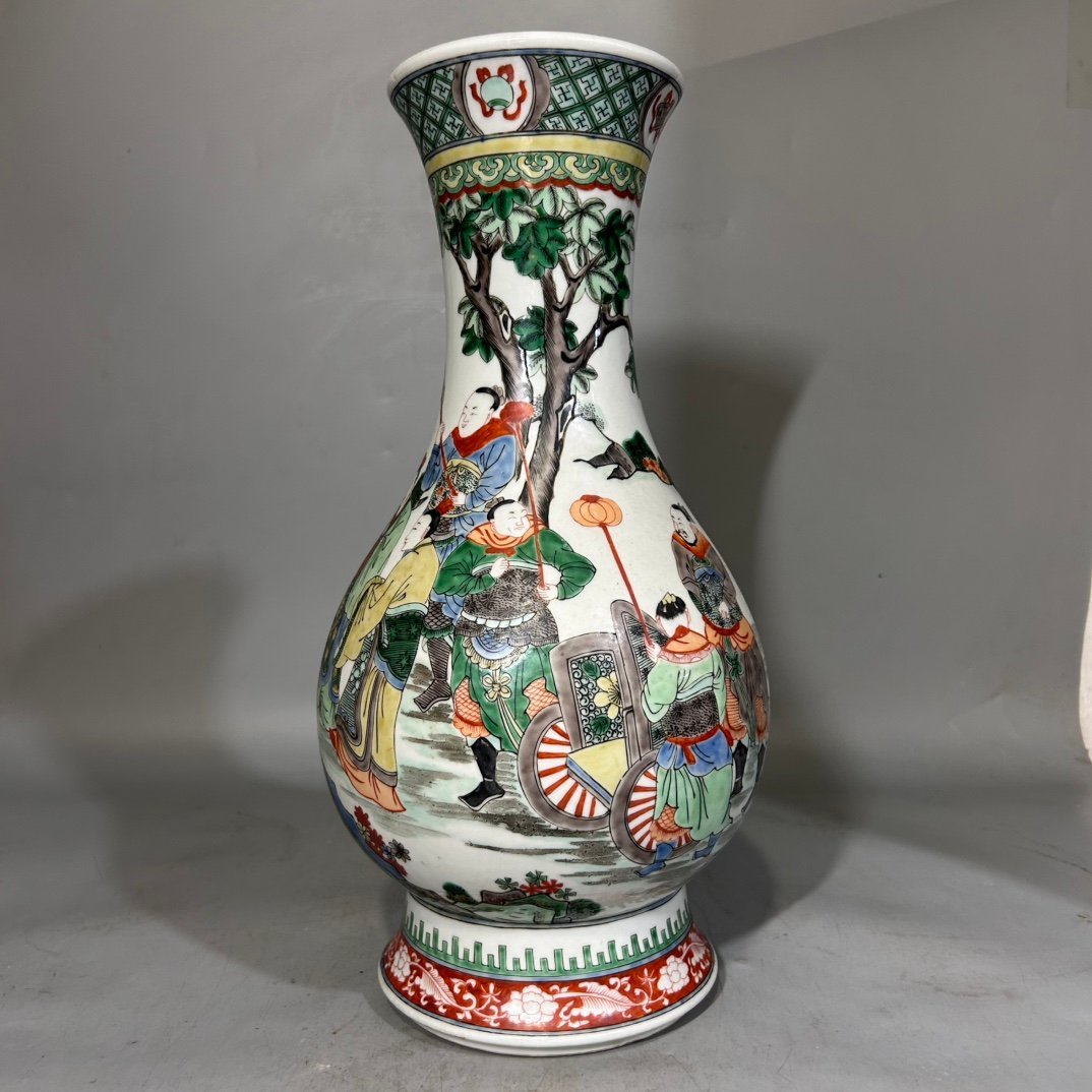 Qing Dynasty Kangxi colorful character vase