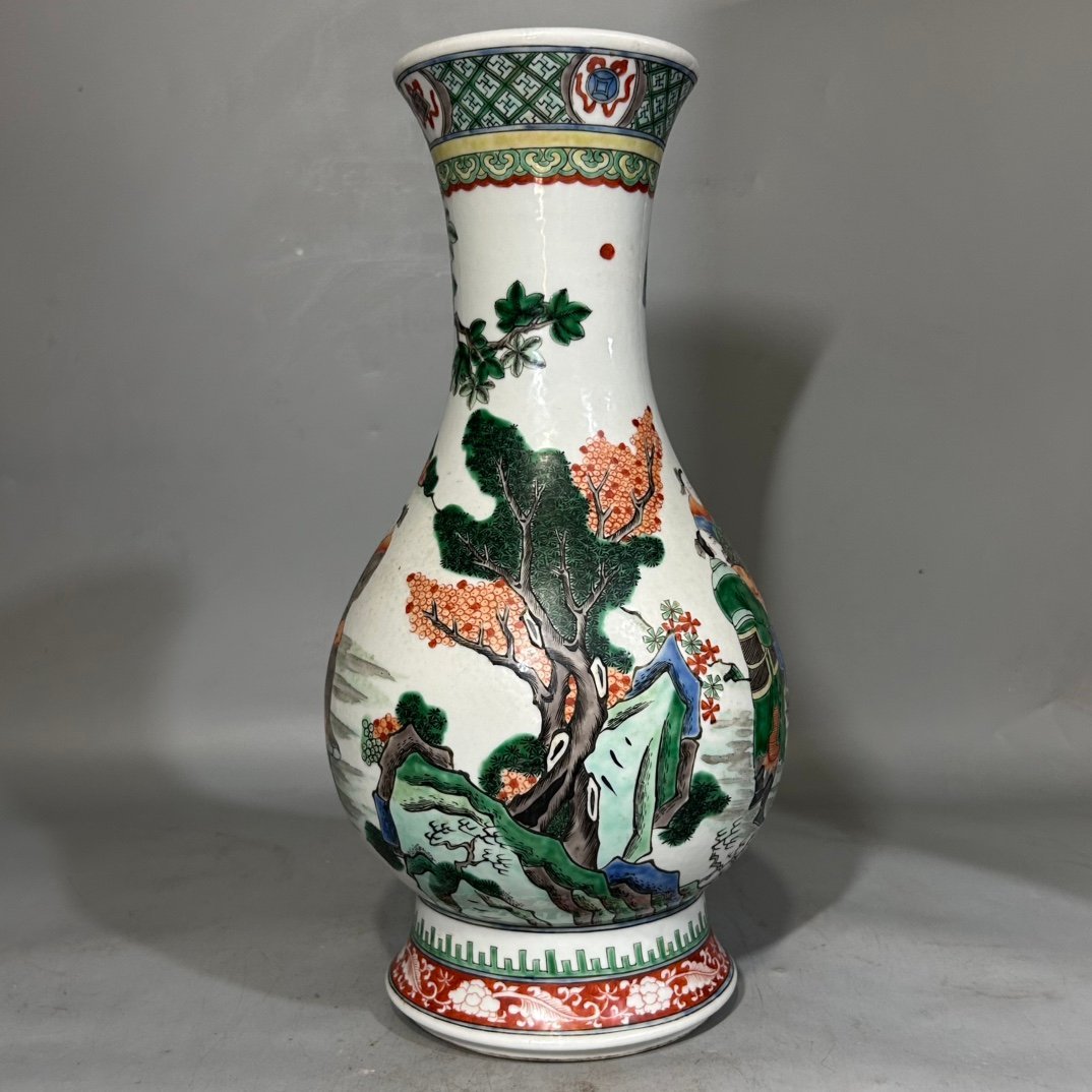 Qing Dynasty Kangxi colorful character vase