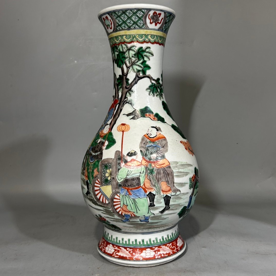 Qing Dynasty Kangxi colorful character vase