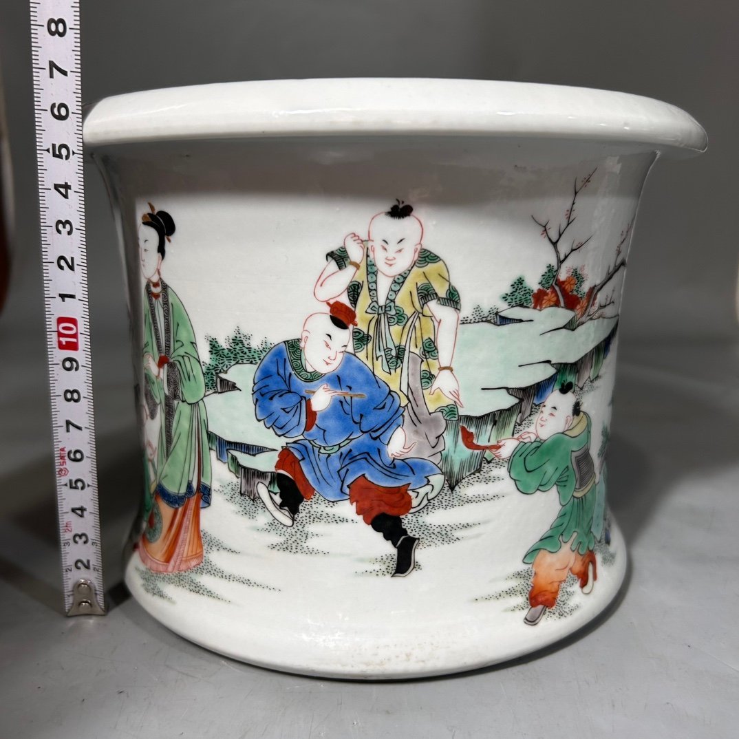 Qing Dynasty Kangxi colorful figure Pot