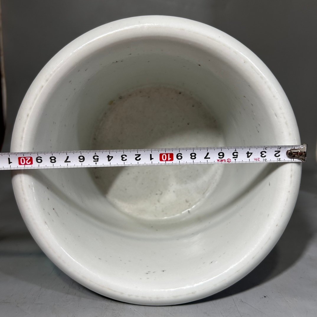 Qing Dynasty Kangxi colorful figure Pot
