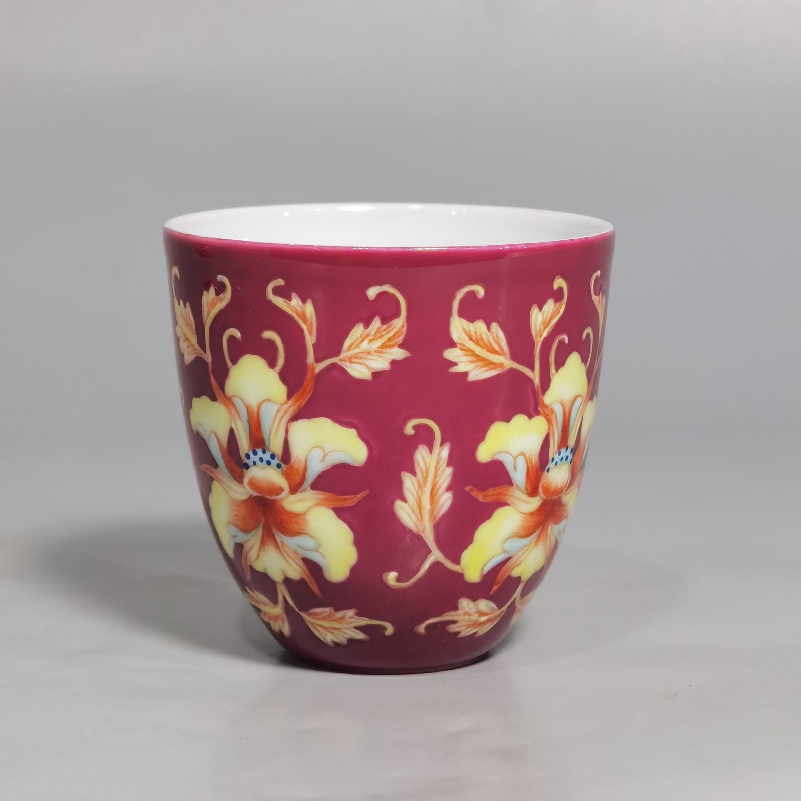 Qing Dynasty Kangxi pair of enamel and rouge flower cups