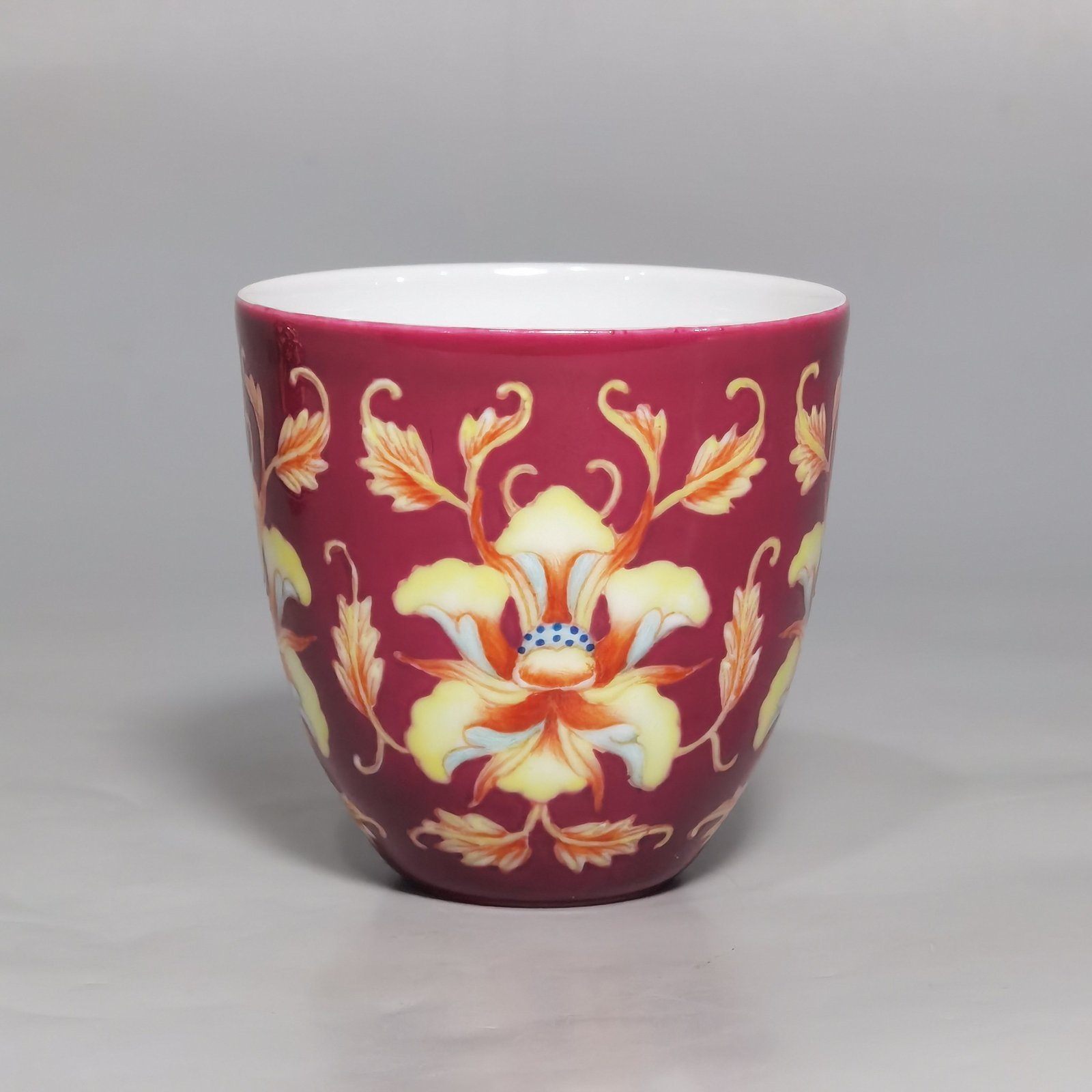 Qing Dynasty Kangxi pair of enamel and rouge flower cups