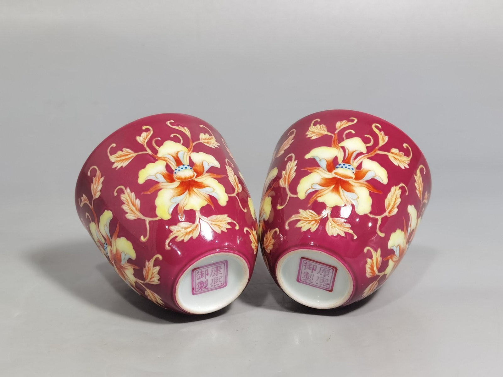Qing Dynasty Kangxi pair of enamel and rouge flower cups