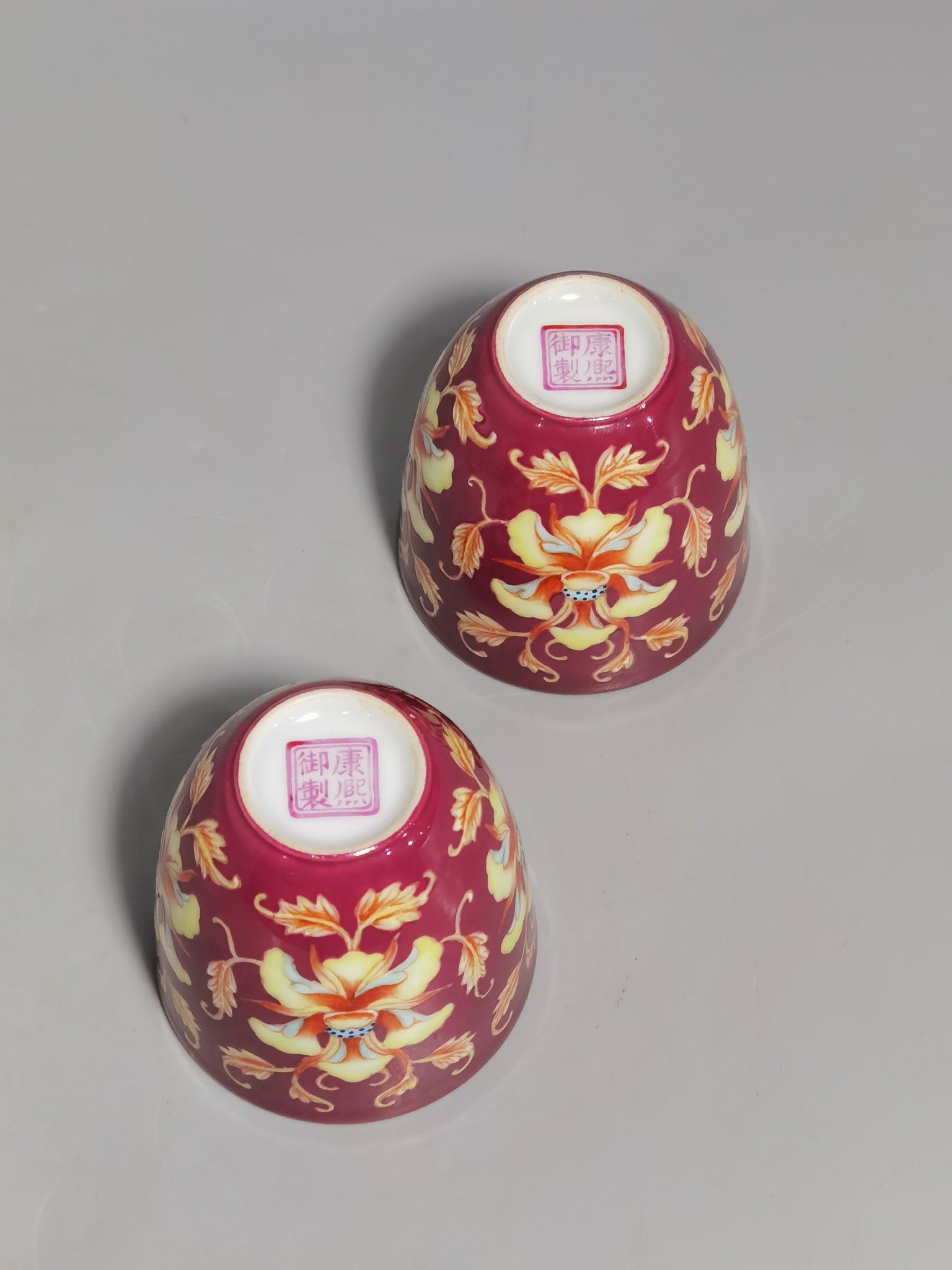 Qing Dynasty Kangxi pair of enamel and rouge flower cups