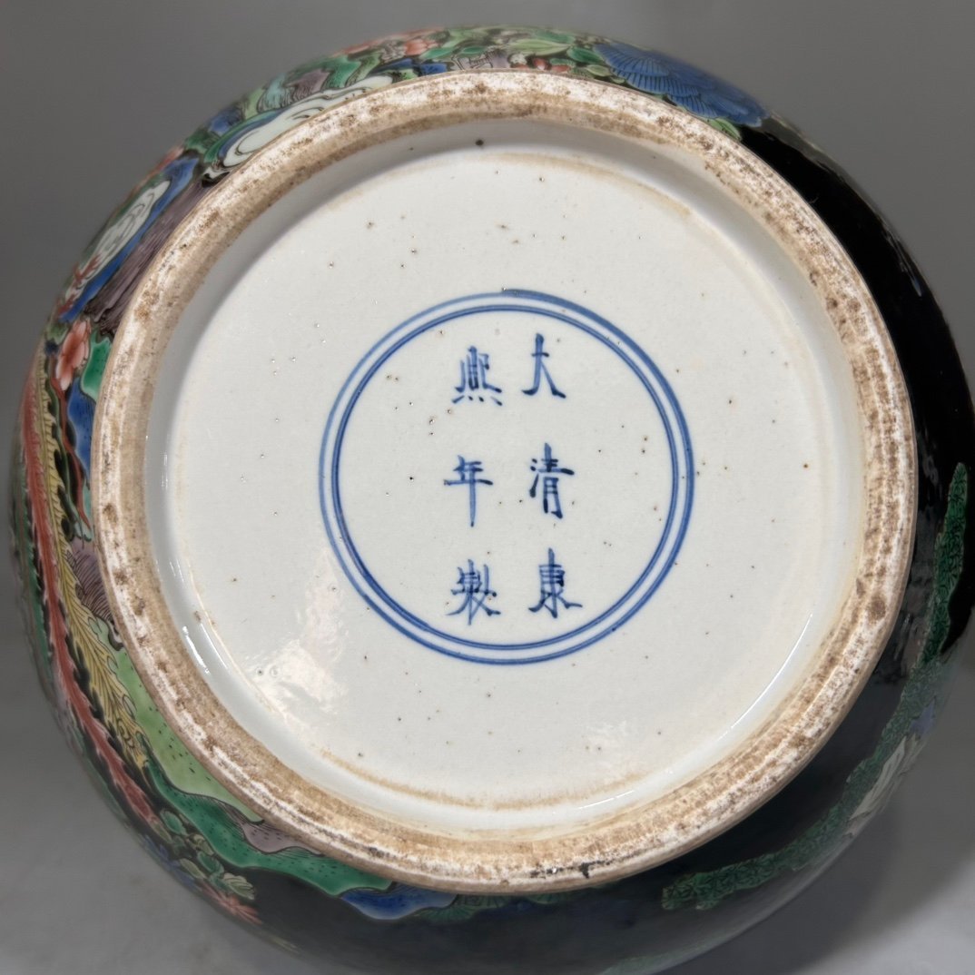 Qing Dynasty Kangxi Black Ground Colorful Phoenix and Peony Gourd Vase