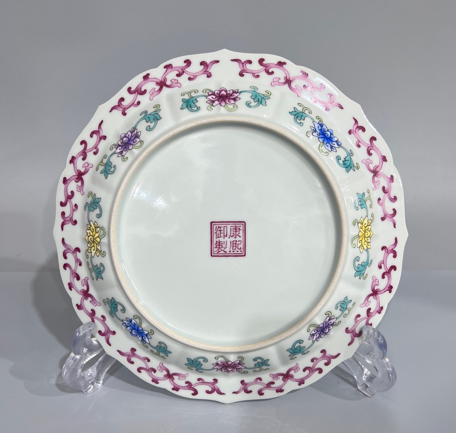 Qing Dynasty Kangxi Enamel flower lotus style plate