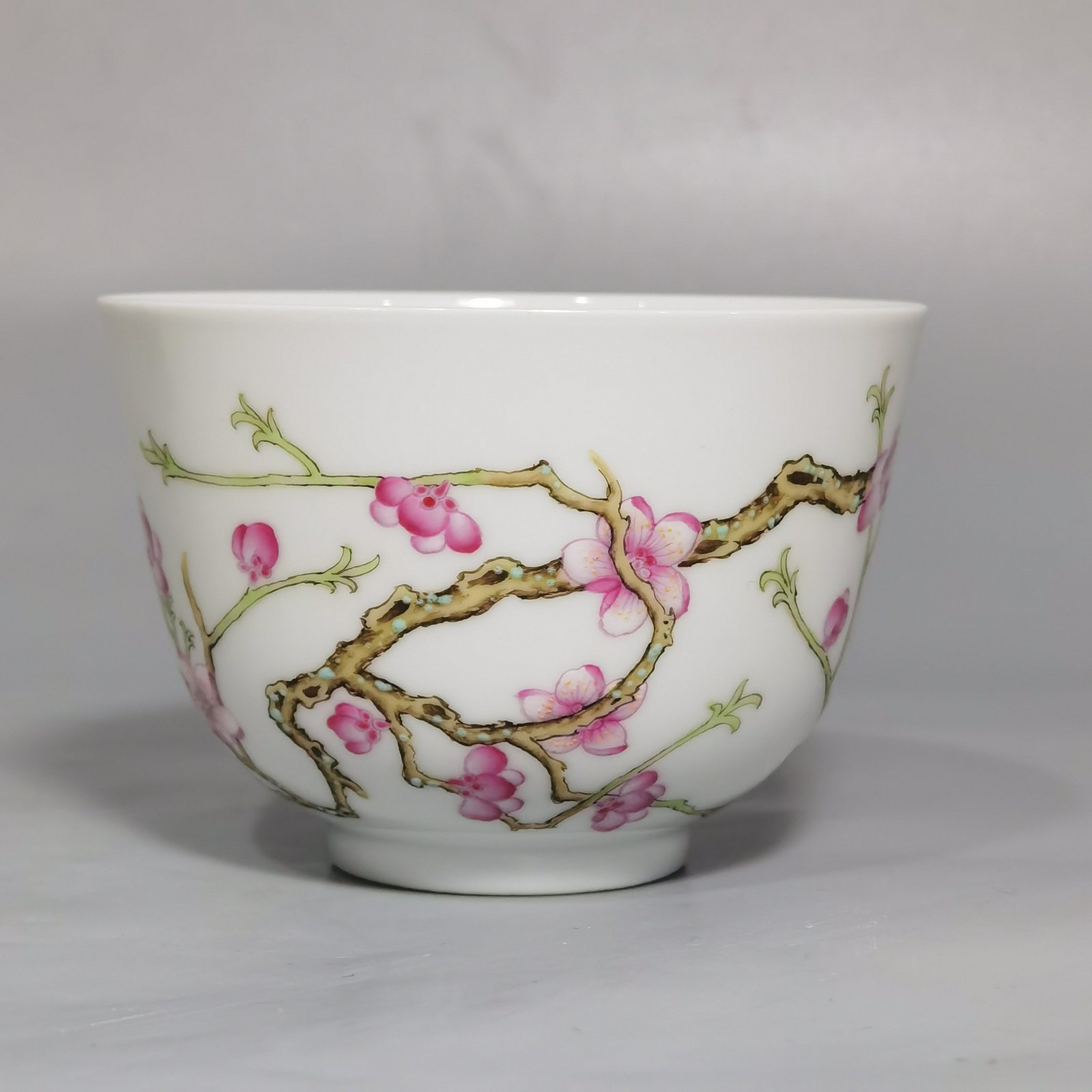 Qing Dynasty Daoguang Gengchengxing Youhengtang a pair of pastel plum blossom cups