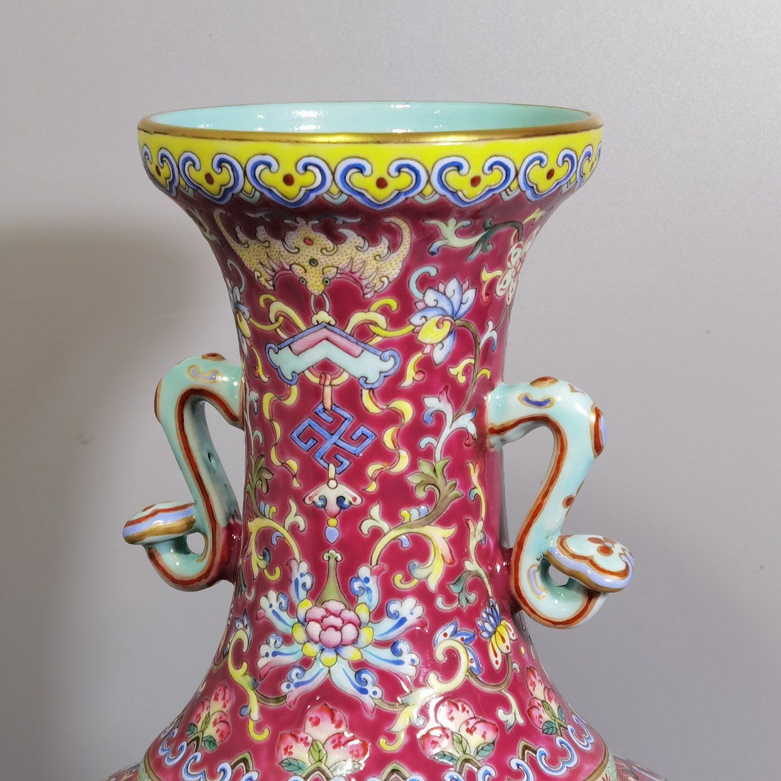 Qing Dynasty Daoguang famille rose Ruyi ear vase