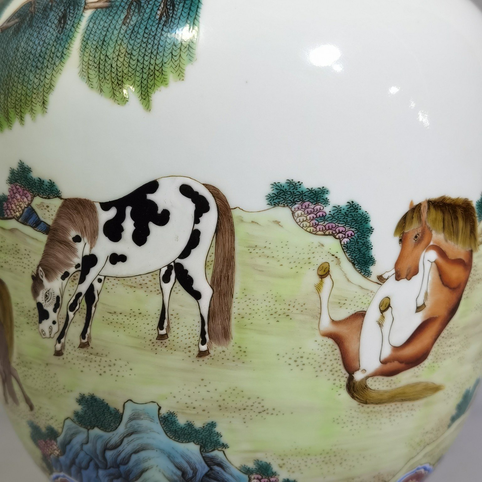 Qing Dynasty Daoguang famille rose Ruyi ear vase