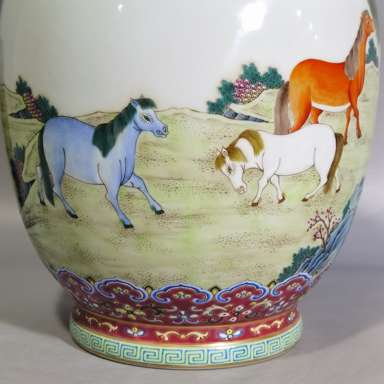 Qing Dynasty Daoguang famille rose Ruyi ear vase
