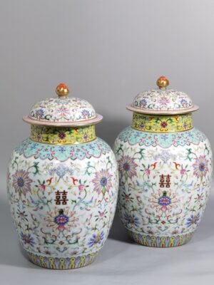 Qing Dynasty Daoguang a pastel-painted double-happiness covered jar
