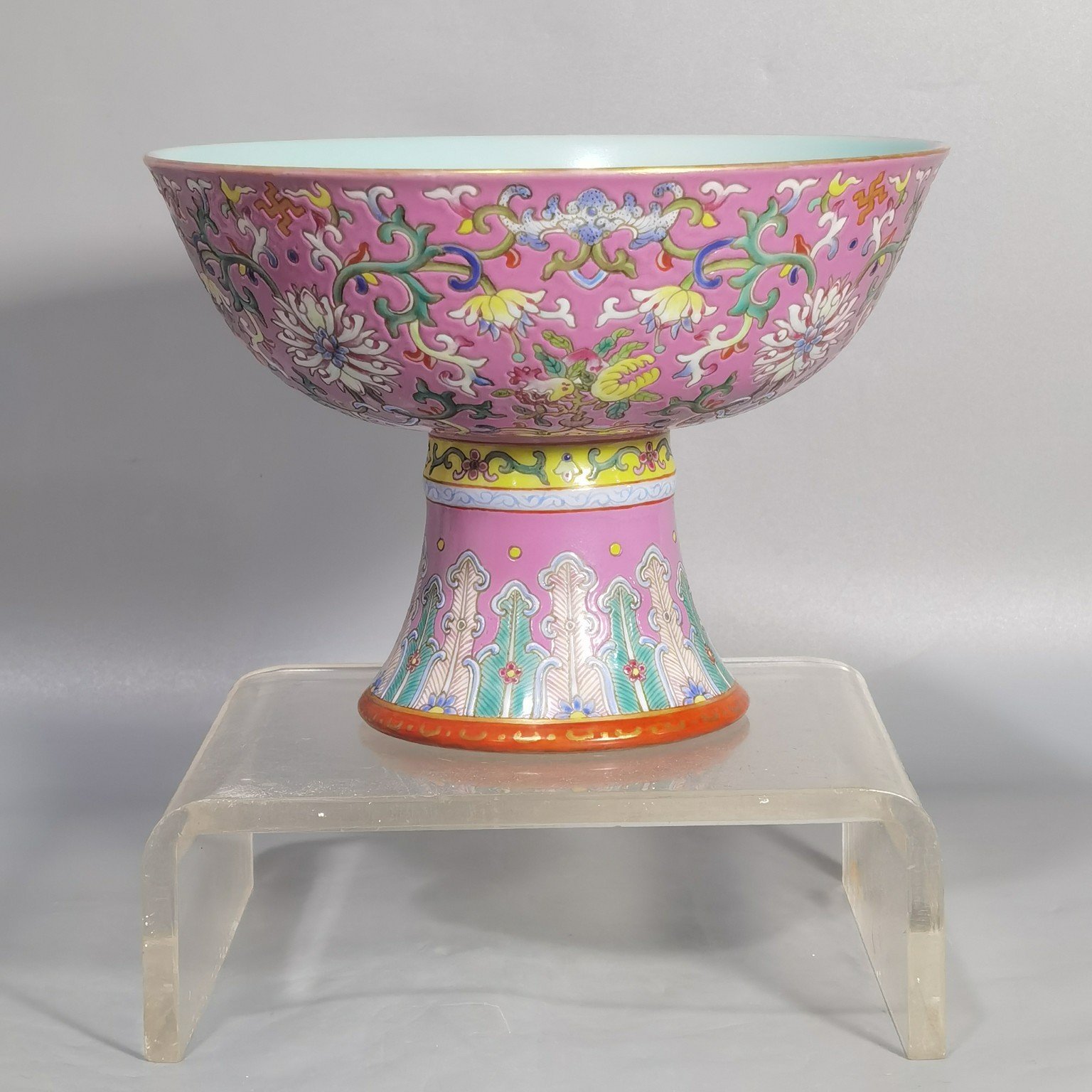 Qing Dynasty Daoguang pink ground blessing and longevity spinach lotus tall bowl