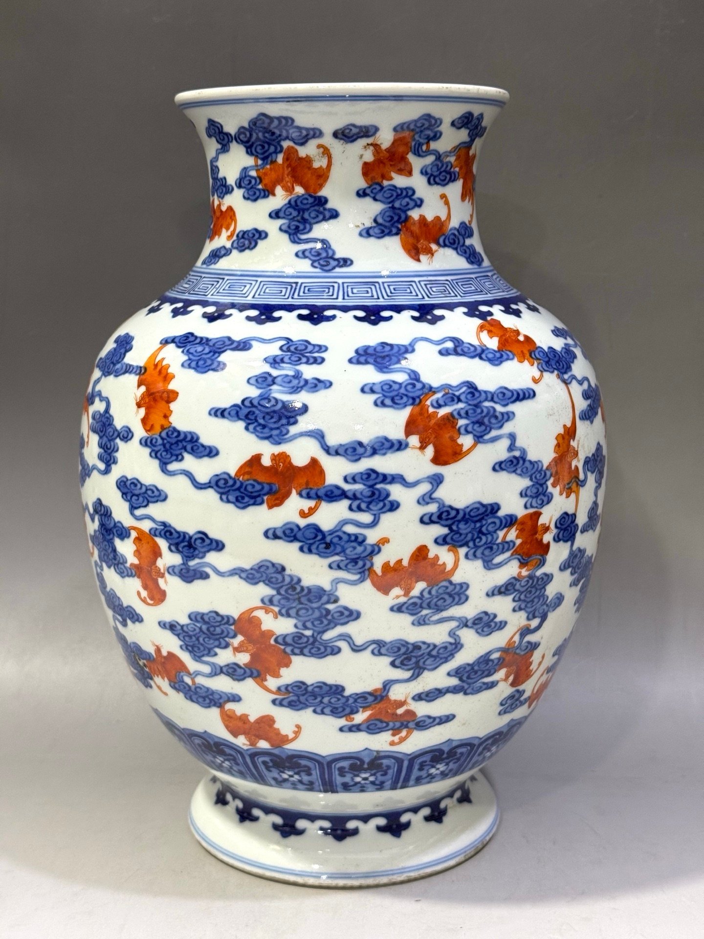 Qing Dynasty Daoguang blue and white alum red Hongfu Qitian vase