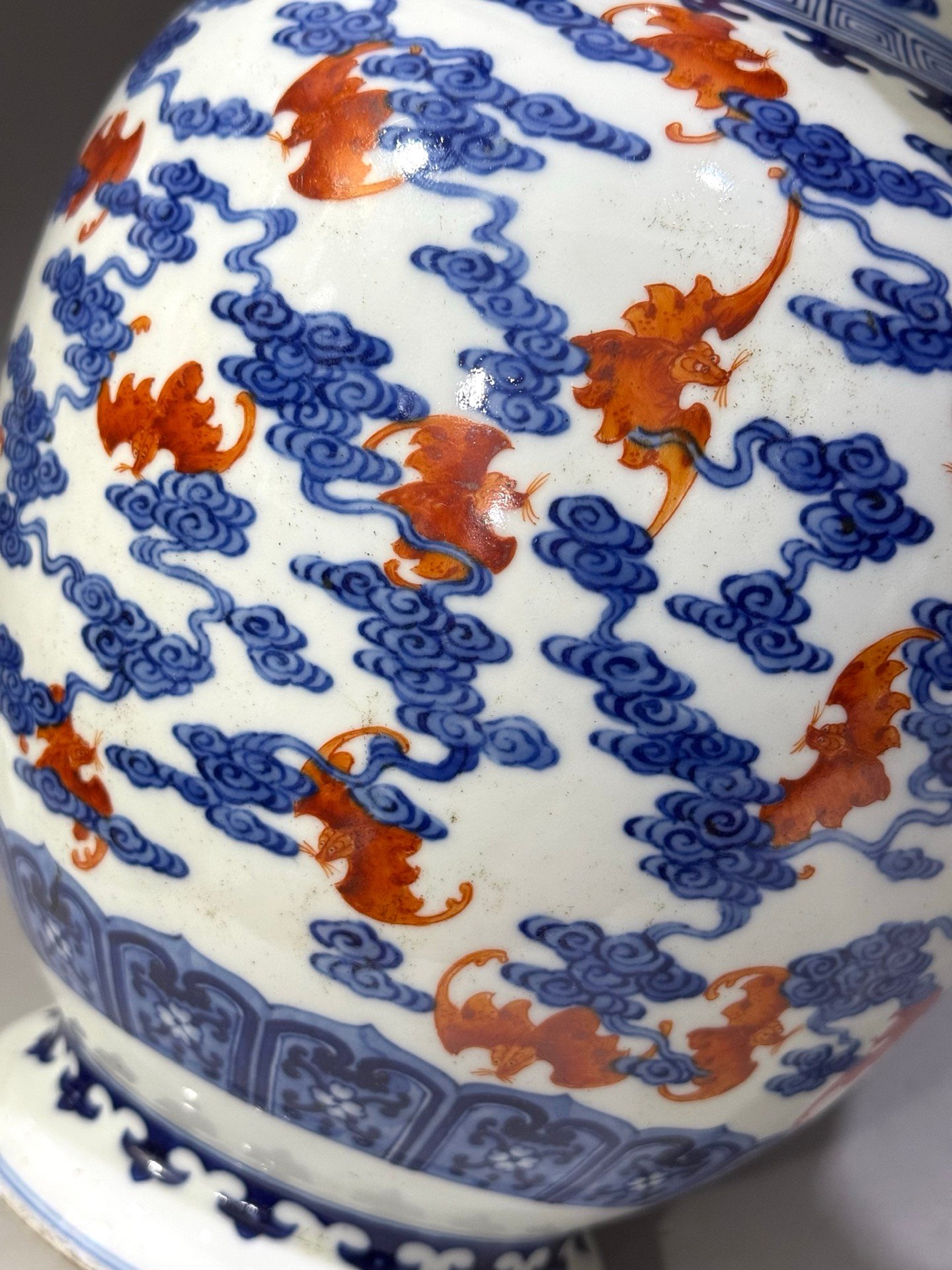 Qing Dynasty Daoguang blue and white alum red Hongfu Qitian vase