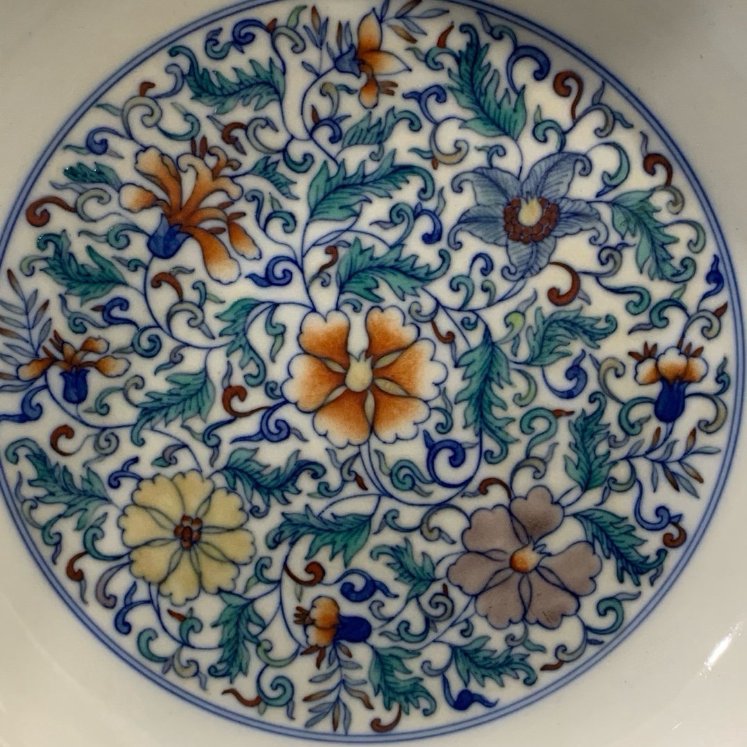 Qing Dynasty Daoguang blue and white lotus plate with intertwining branches