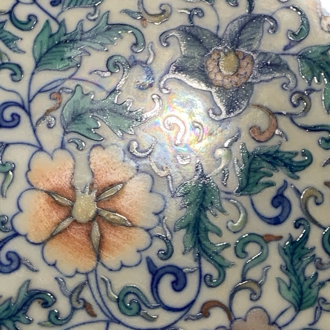 Qing Dynasty Daoguang blue and white lotus plate with intertwining branches