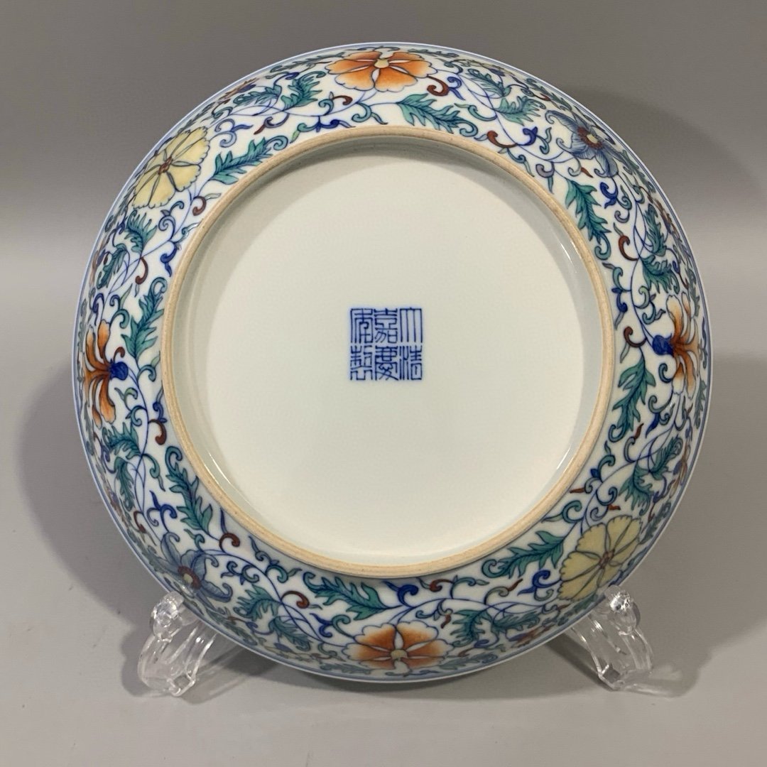 Qing Dynasty Daoguang blue and white lotus plate with intertwining branches