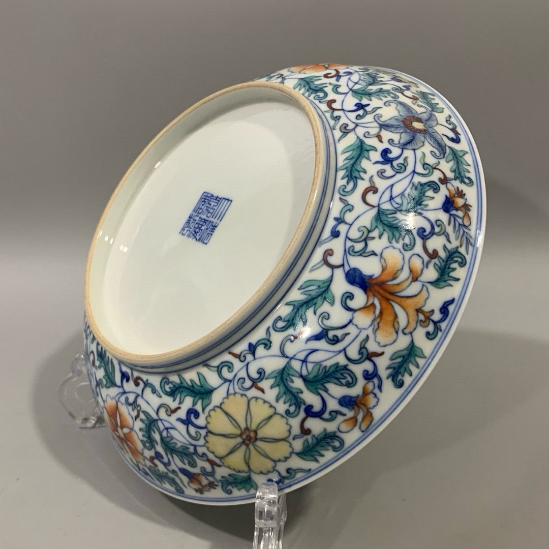 Qing Dynasty Daoguang blue and white lotus plate with intertwining branches