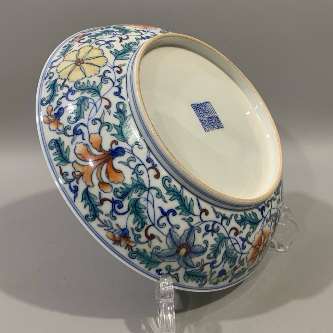 Qing Dynasty Daoguang blue and white lotus plate with intertwining branches