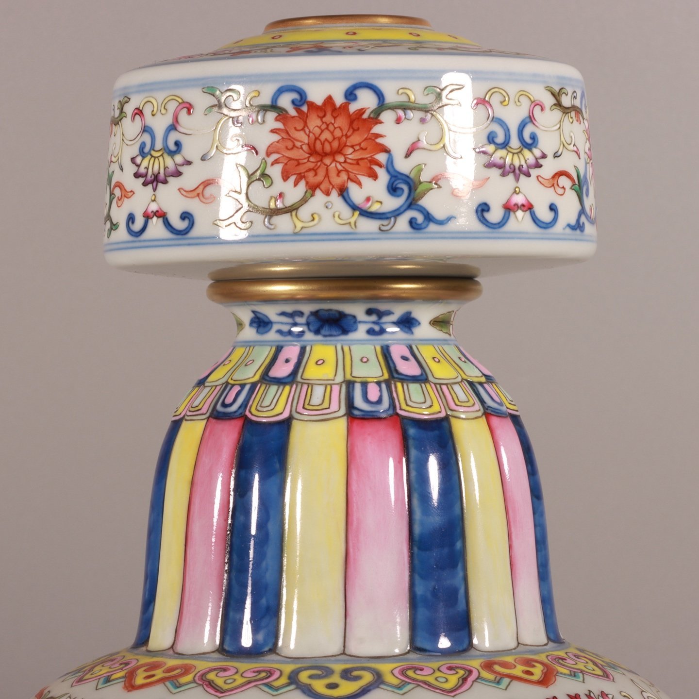 Qing Dynasty Qianlong Doucai lotus and eight-treasure pattern spray vase