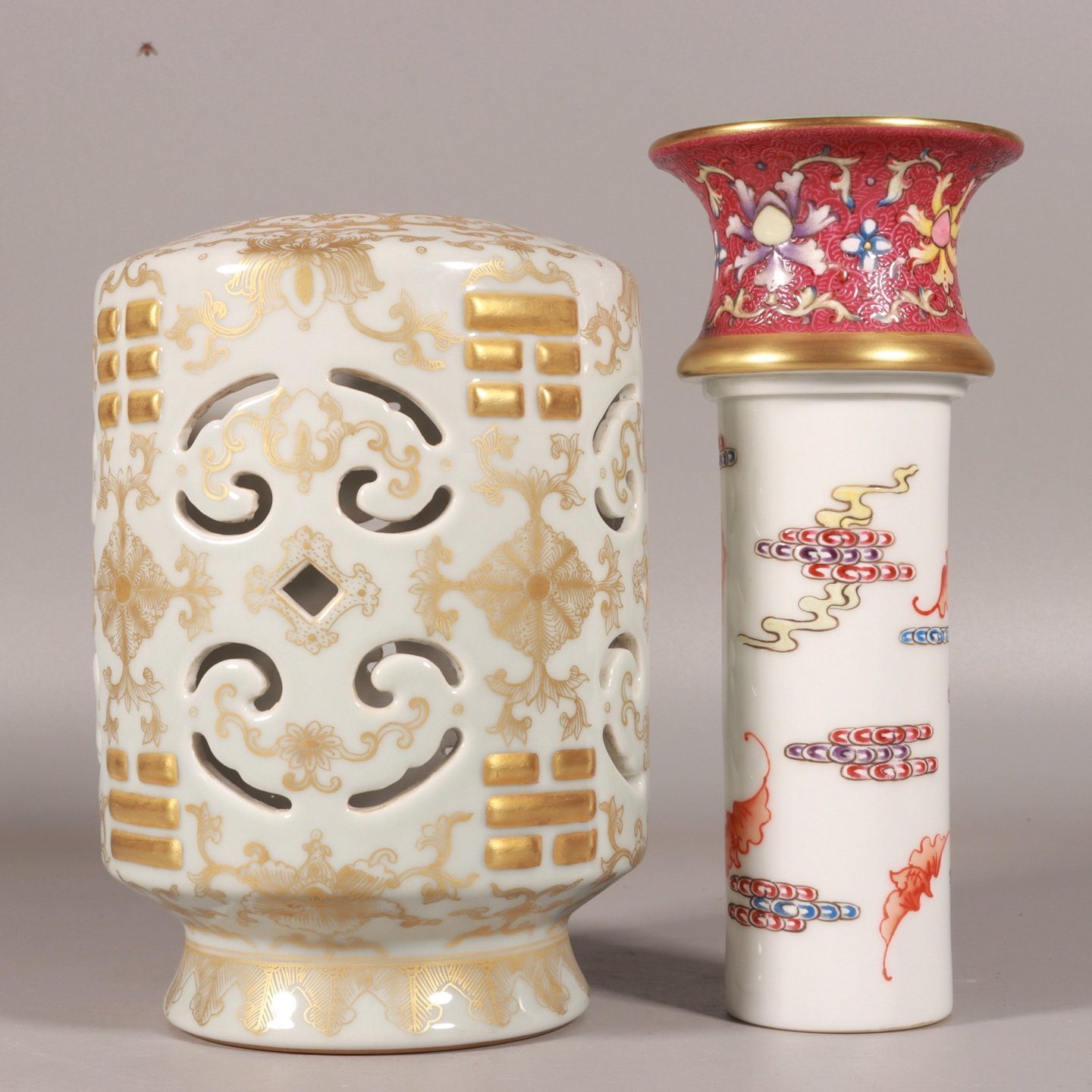 Qing Dynasty Qianlong enamel bean green glaze gold set vase