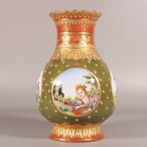 Qing Dynasty Qianlong enamel carving and gilt opening window with a Western figure inverted mouth bottle
