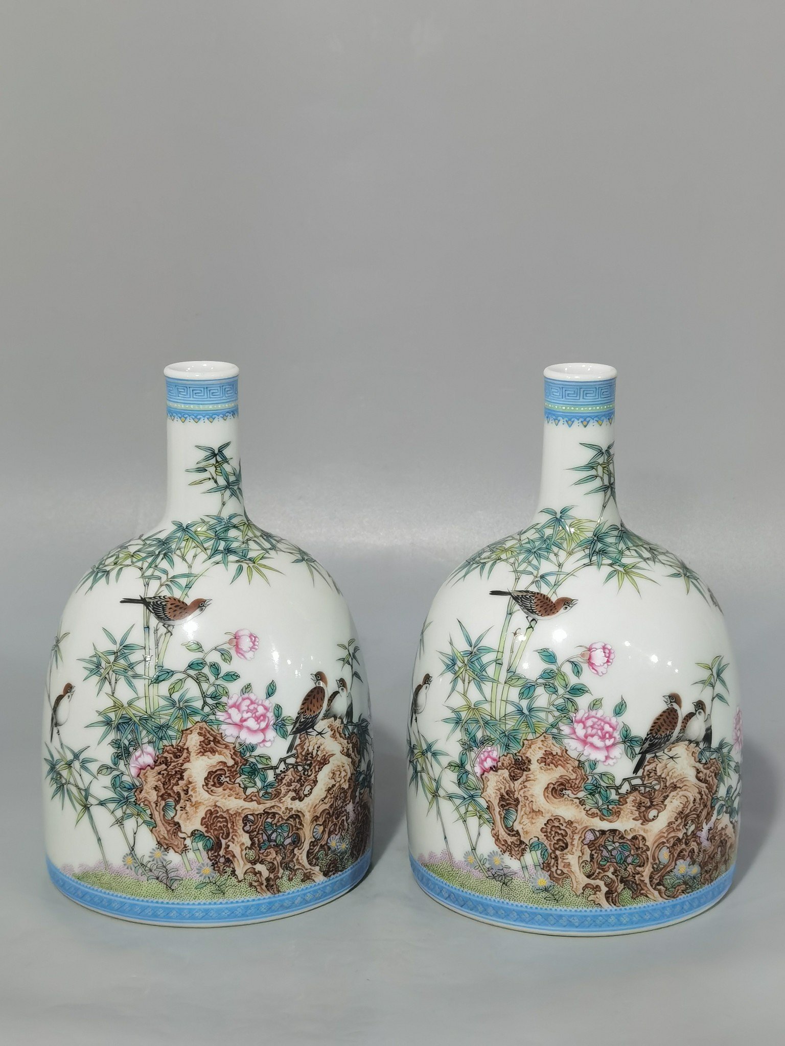 Qing Dynasty Yongzheng enamel color bamboo bird rattle with green upper and lower edges