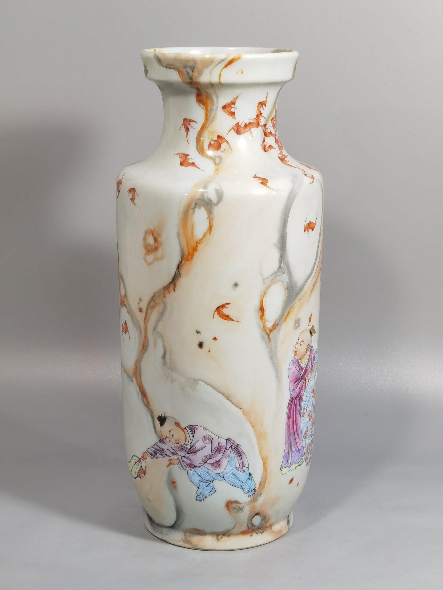 Qing Dynasty Yongzheng a moire pastel boy’s happy straight barrel bottle